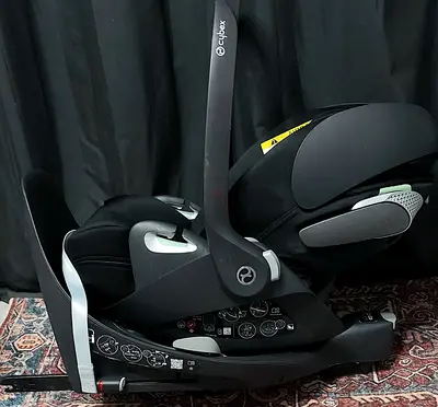 Cybex cloud T plus I size mesh with base rotating 360