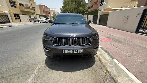 Jeep Grand Cherokee Laredo 2017 GCC Specs