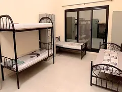 EXECUTIVE BACHELORS BED SPACE AVAILABLE FOR MUSLIM MEN