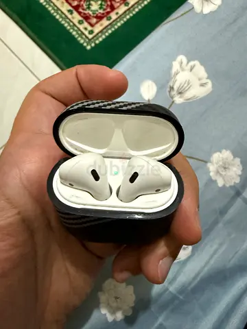 Used wireless earbuds with charging case (AirPod 2) original