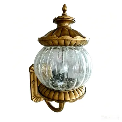 VINTAGE OUT DOOR LIGHT