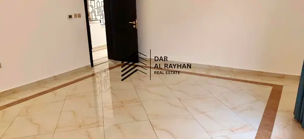 فيلا فاخرة للإيجار في مجمع سكني (8 غرف نوم) | طابق سفلي + أرضي + أول - منطقة الطي، الشارقة