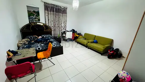 FURNSHED SHARING ROOM WITH SEPRATE BATHROOM WITH SEWA 24Hrs A/C IN DUBAI BORDER FOR KERALA COUPLE