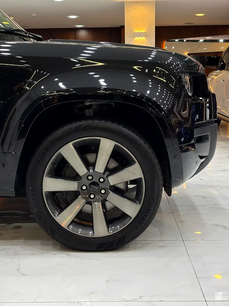 Land Rover Defender 2026