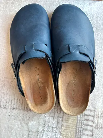 TAHARI Leather Clogs / Mules (Dark Blue / Navy) – Size 42