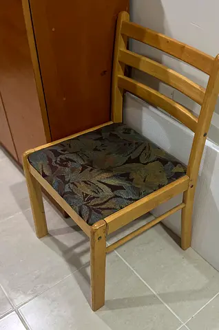 Chair wooden