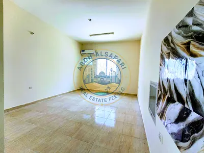 Very spacious studio with separate kitchen close to park building available ready toove
