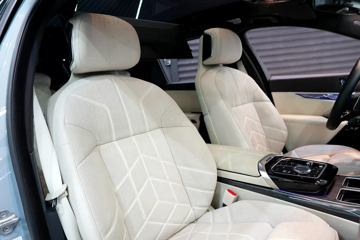 BMW 7-Series 2023