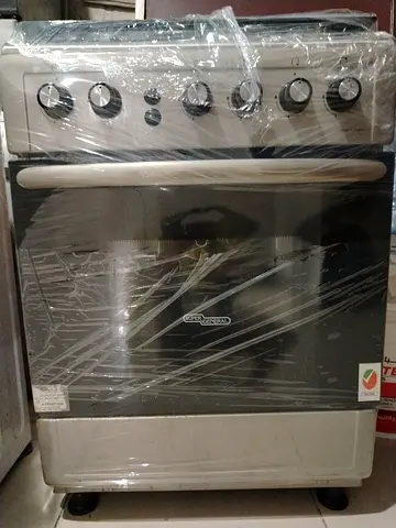Used Super General Free Standing Gas Cooker with Oven - Good Condition