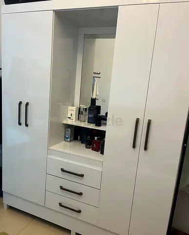 White Gloss Wardrobe with Mirror and Drawers - Good Condition