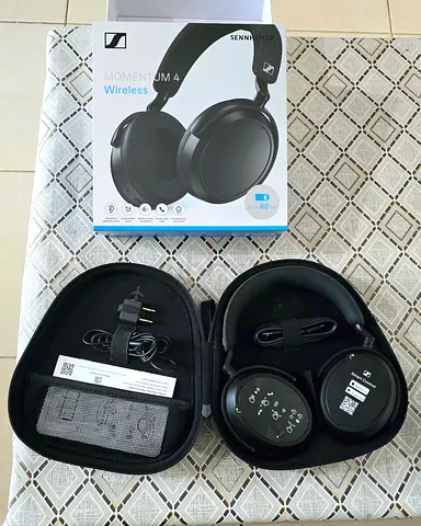 Sennheiser Momentum 4 Wireless Headphones - Black, New, Just used once