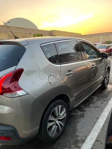 Peugeot 3008 Premium 2015 | GCC Specs