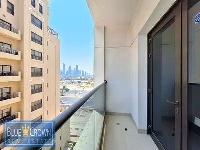 Luxury studio/ Near metro/ Prime Location