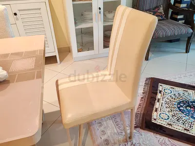Dinning table 6 chair only 300