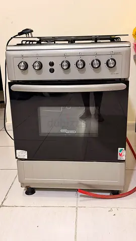 Freestanding Gas Cooker with Oven - Good Working Condition