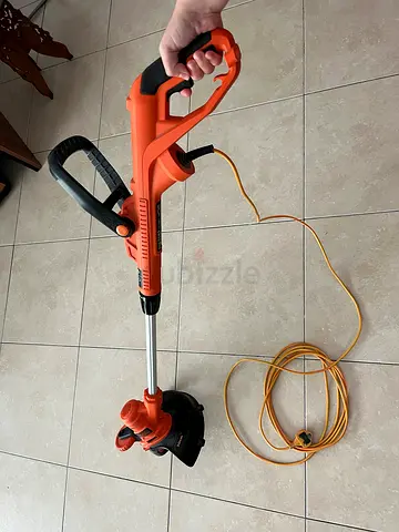 Black+Decker ST5530 Electric Grass Strimmer/Edger 550W, 30cm