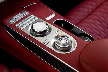 2023 Genesis GV70 — миниатюра 10