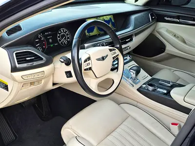2022 Genesis G90 — фото 9