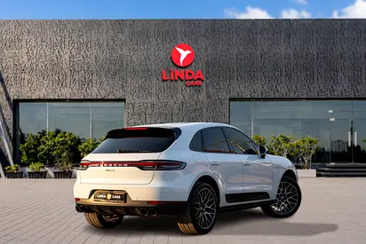 2019 Porsche MACAN — фото 6