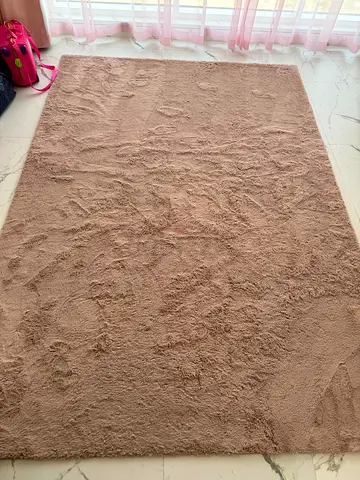 Soft beige plush area rug - great condition, FREE from damage 160x240cm (approx.)