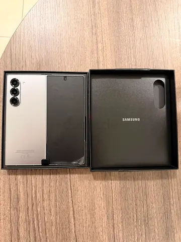 Samsung Galaxy Z Fold6 - With Box