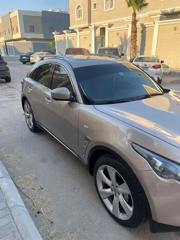 2011 Infiniti FX50 照片 1