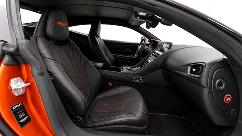 2017 Aston Martin DB11 照片 16