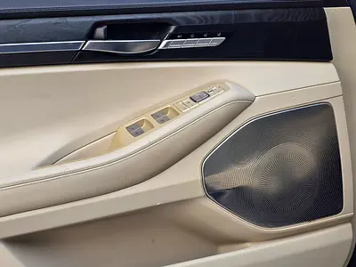 2022 Genesis G90 — фото 8