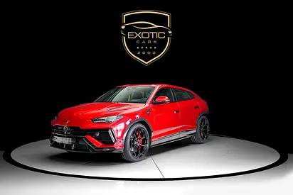 DEALER SERVICE TILL MARCH 2030 | AKRAPOVIC EXHAUST | ALCANTARA SEATS | CARBON INTERIOR AND EXTERIOR