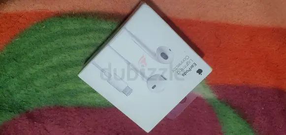 Apple EarPods with Lightning Connector - Brand New Sealed