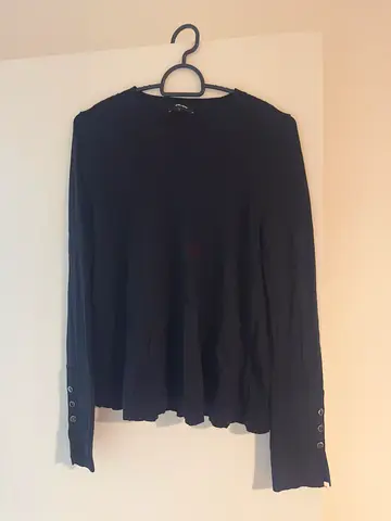 Blacks long sleeve jumper with buttoned cuffs - Size S - ME+EM