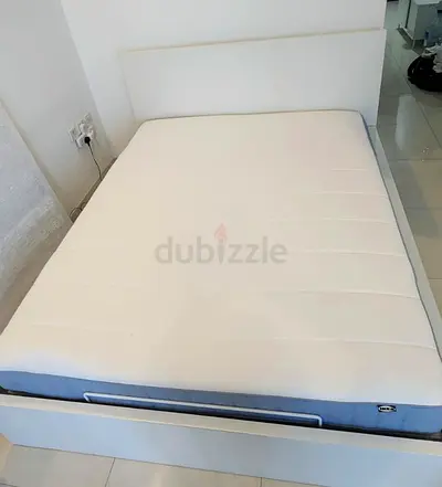 Ikea Hydraulic Queen size 160×200 Bed with mattress available in perfect condition