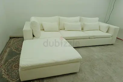 Expensive quality west elm white color feather 🪶 filled comfy sofa