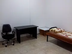 Bed space available in Mater bed room for Rent in Hamdan Street