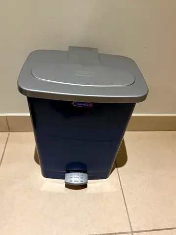 Cosmoplast 20L New Dustbin - Step on with Pedal, Dark Blue Color