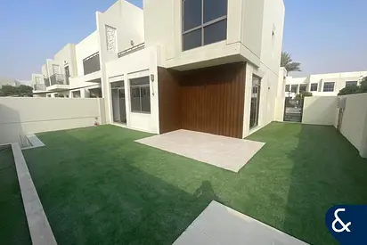 Vacant 4 Bedroom | Upgraded | Landscaped