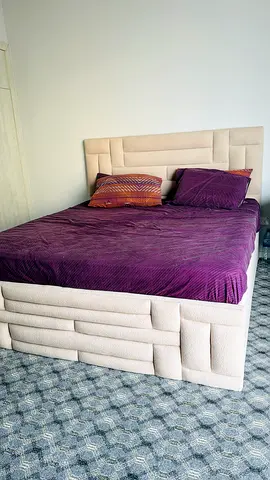 King size bed