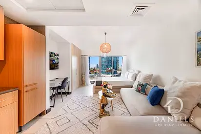 Daniels Studio | JLT | Lake View