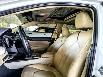 2019 Toyota CAMRY photo 9