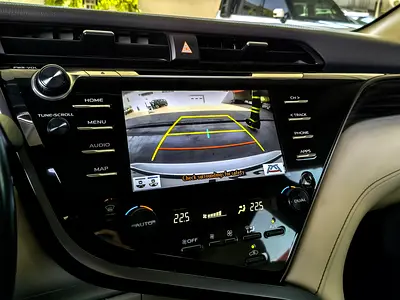 2019 Toyota CAMRY photo 13