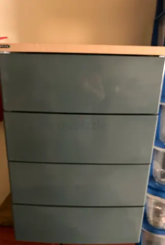 Storage cabinet