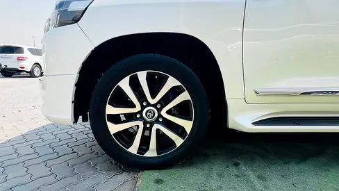 2019 Toyota LAND CRUISER 照片 17