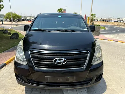 Hyundai H1 GLS 2017 GCC Specs - Well Maintained 9-Seater