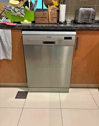 Siemens brand dishwasher 2 racks