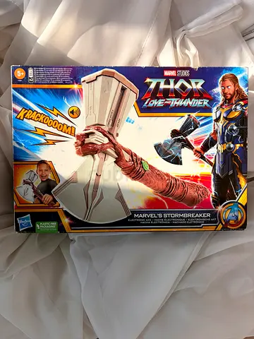 Marvel Studios Thor: Love and Thunder Marvels Stormbreaker Electronic Axe
