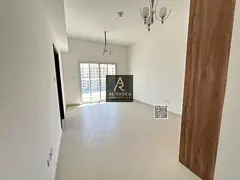 Prime location - Immediate occupancy - Close to all services - Free parking - Built-in wardrobes - B