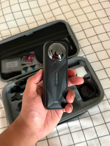 Like New Insta360 X5 Full Kit | Used Once | 256GB SD Card + Selfie Stick + Tripod