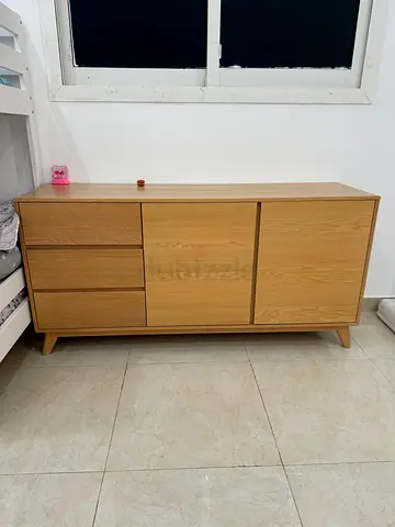 TV Console Cabinet / Storage Cabinet in Good Condition Entertainment centre