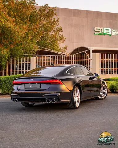 صورة 2 لـ 2021 AUDI S7