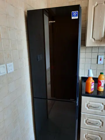 Hitchi Inverter   Fridge  Same like New Condition